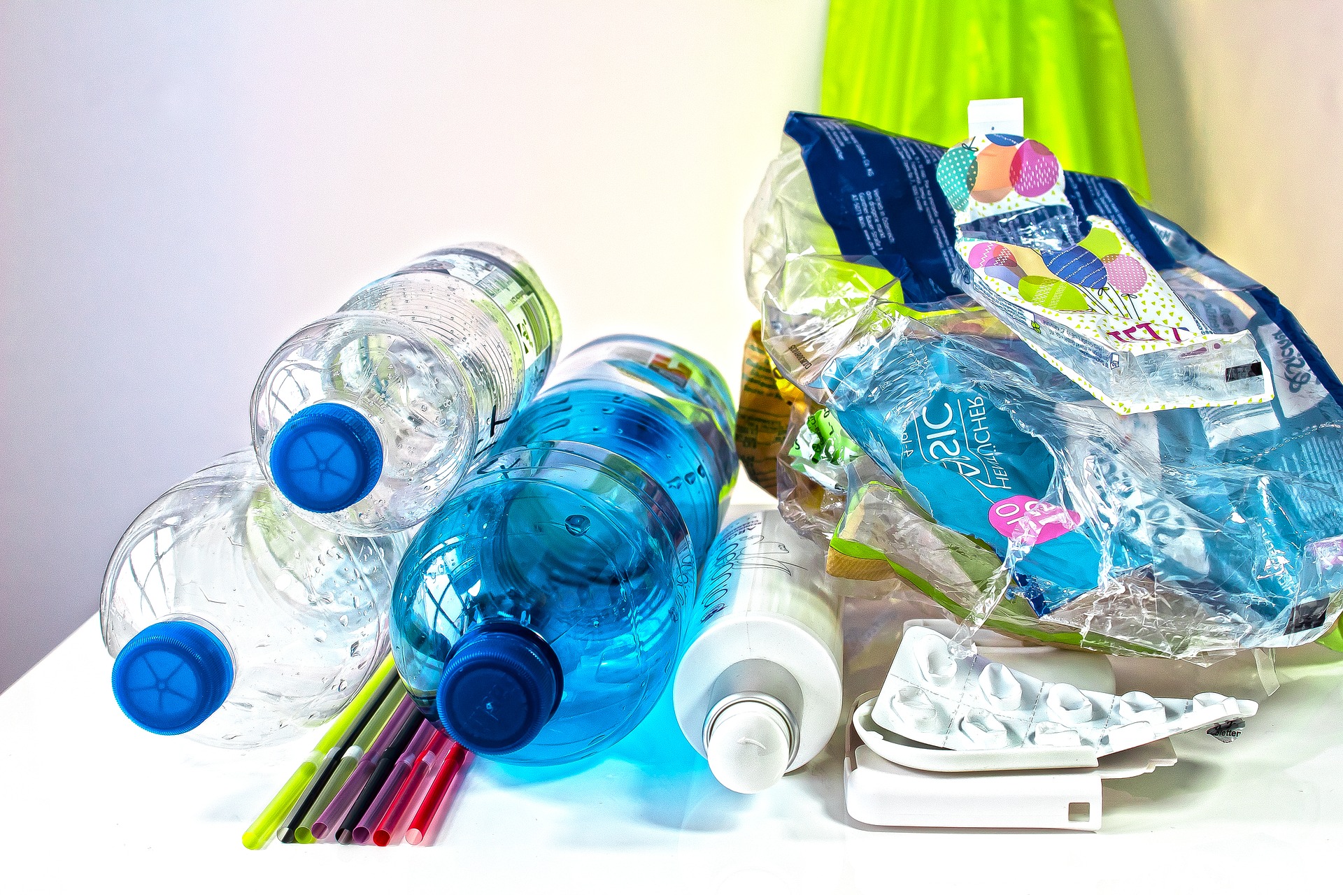 plastic-waste-3962409_1920 - Vorteilhaft Leben