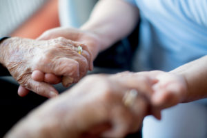 Gutes Gespräch: Mit Alzheimer-Erkrankten Blickkontakt halten - Vorteilhaft Leben - Vorteilhaft Leben