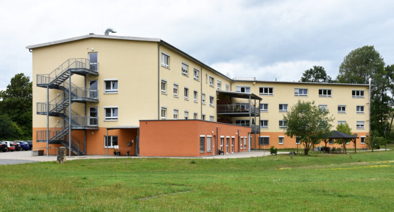arche noris hummeltal - Vorteilhaft Leben - Vorteilhaft Leben Mitten in der Natur liegt das Pflegezentrum Arche in Hummeltal, das für die vollstationäre Pflege jetzt komplett umgebaut wurde.