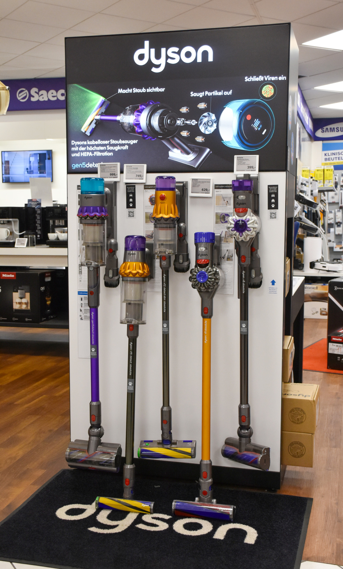 Wer seinen alten Staubsauger gegen einen neuen Dyson eintauscht, bekommt bei Euronics XXL Baumann Geld zurück.