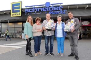 Übergabe Geschenkkorb an ehrenamtliche Helfer der Tafel Bayreuth e.V. - Vorteilhaft Leben - Vorteilhaft Leben Übergabe Geschenkkorb an ehrenamtliche Helfer der Tafel Bayreuth e.V.