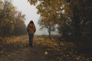 Viele Menschen haben im Herbst mit depressiven Stimmungen zu kämpfen. - Vorteilhaft Leben - Vorteilhaft Leben Viele Menschen haben im Herbst mit depressiven Stimmungen zu kämpfen.