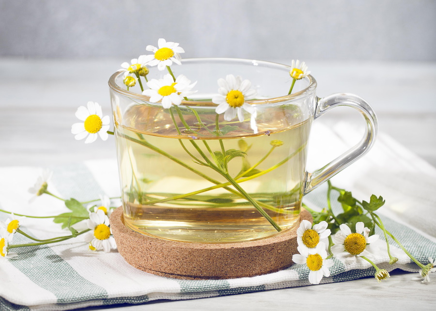 Viele Pflanzen haben eine heilsame Wirkung, zum Beispiel der bekannte Tee aus Kamillenblüten.